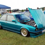 Green BMW E30 on Gold BBS RS