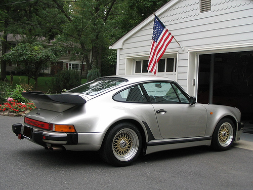 Gold Porsche 911 on Gold BBS RS