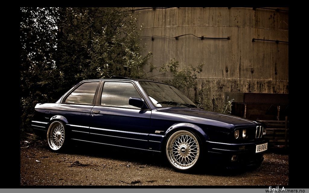 BMW E30 in Blue on BBS RC Wheels