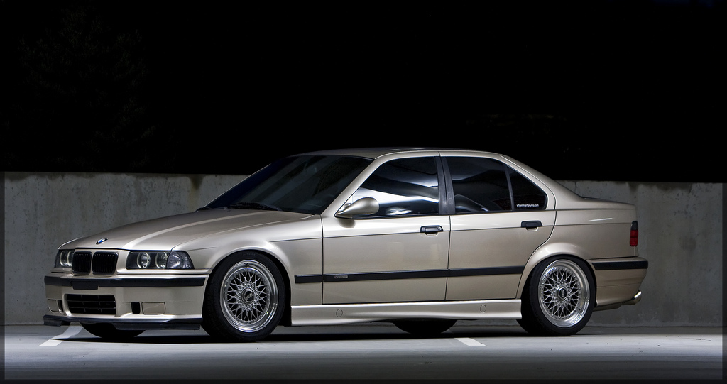 gold_e36_bbs_rs_02.jpg