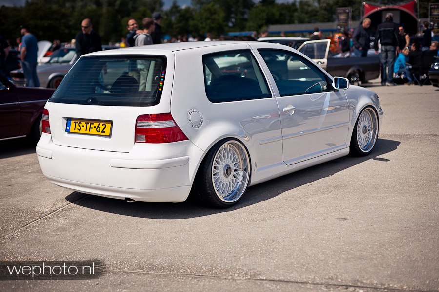 white_volkswagen_golf_white_bbs_rc.jpg